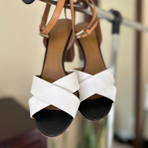 Coach Strappy White Leather Sandal with Wood Stacked Heel. Exc condition. Size 8